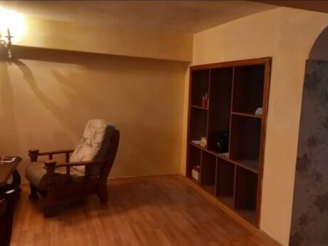 3 otaqlı köhnə tikili - Gənclik m. - 90 m²