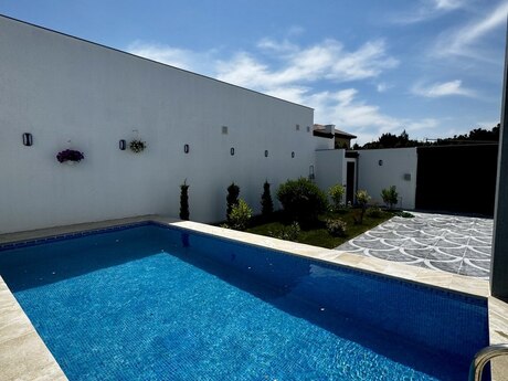 4 otaqlı həyət evi/bağ evi - Şüvəlan q. - 150 m²