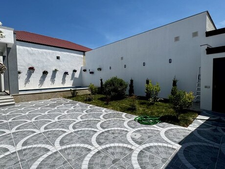 4 otaqlı həyət evi/bağ evi - Şüvəlan q. - 150 m²