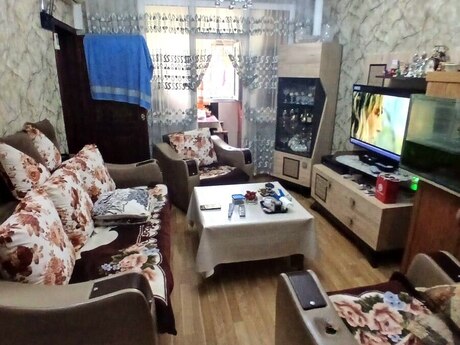 3 otaqlı köhnə tikili - Memar Əcəmi m. - 50 m²