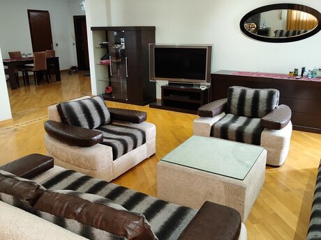 3 otaqlı yeni tikili - Nərimanov r. - 145 m²
