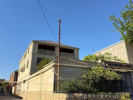 7 otaqlı həyət evi/bağ evi - Əhmədli m. - 500 m²