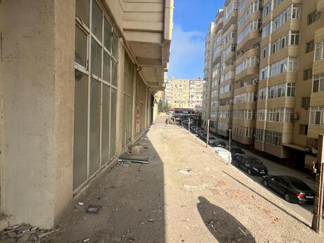 Obyekt - İnşaatçılar m. - 289.3 m²