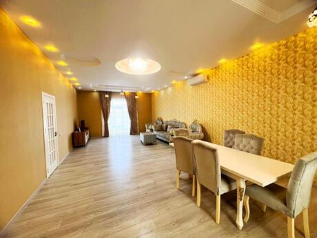 5 otaqlı həyət evi/bağ evi - Mərdəkan q. - 220 m²