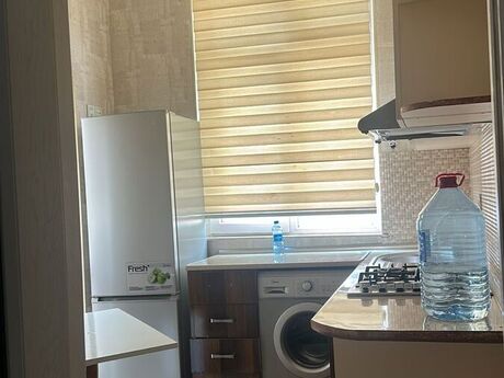 2 otaqlı yeni tikili - İnşaatçılar m. - 63 m²