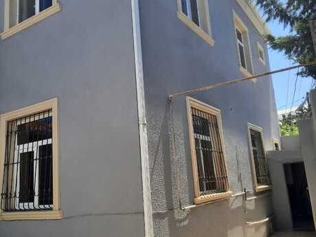 5 otaqlı həyət evi/bağ evi - Mərdəkan q. - 180 m²