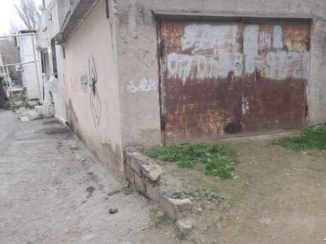 Qaraj - Azadlıq Prospekti m. - 20 m²
