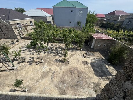 5 otaqlı həyət evi/bağ evi - Binə q. - 200 m²