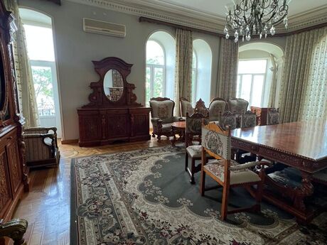 4 otaqlı köhnə tikili - İçəri Şəhər m. - 180 m²