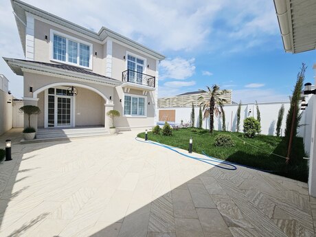 4 otaqlı həyət evi/bağ evi - Şüvəlan q. - 160 m²