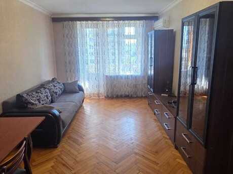 2 otaqlı köhnə tikili - Həzi Aslanov m. - 45 m²