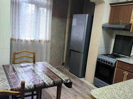 3 otaqlı köhnə tikili - Günəşli q. - 55 m²