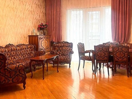 4 otaqlı yeni tikili - 28 May m. - 180.5 m²