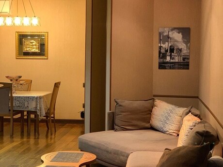 4 otaqlı köhnə tikili - Nizami m. - 110 m²