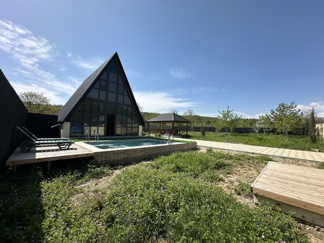 4 otaqlı həyət evi/bağ evi - Quba - 140 m²