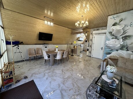 4 otaqlı həyət evi/bağ evi - Quba - 140 m²