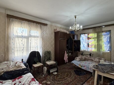 1 otaqlı köhnə tikili - Əhmədli m. - 40 m²