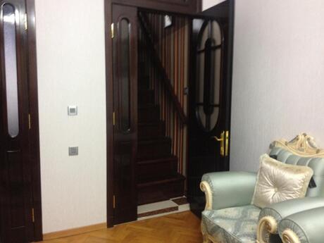 2 otaqlı köhnə tikili - 28 May m. - 50 m²