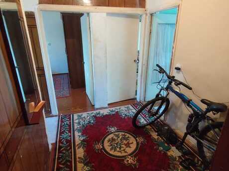 3 otaqlı köhnə tikili - Həzi Aslanov q. - 75 m²