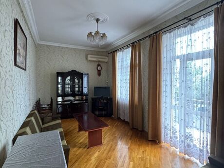 2 otaqlı köhnə tikili - Nizami m. - 30 m²