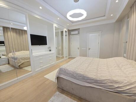 4 otaqlı yeni tikili - Ağ şəhər q. - 180 m²