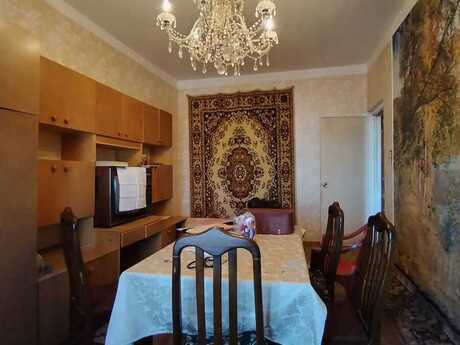 4 otaqlı köhnə tikili - 9-cu mikrorayon q. - 110 m²