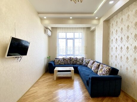 2-комн. новостройка - м. Иншаатчылар - 55 м²