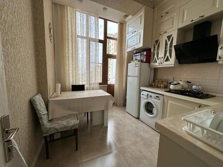 2 otaqlı yeni tikili - Elmlər Akademiyası m. - 82 m²