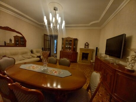 2 otaqlı köhnə tikili - Nəsimi r. - 70 m²