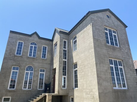 5 otaqlı həyət evi/bağ evi - Binə q. - 140 m²