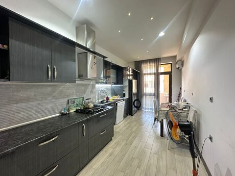 2 otaqlı yeni tikili - 28 May m. - 80 m²