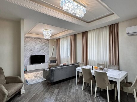 3 otaqlı yeni tikili - İnşaatçılar m. - 88 m²