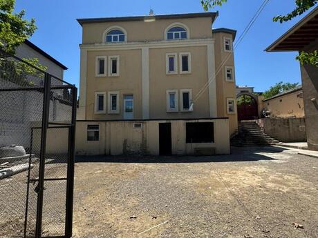 6 otaqlı həyət evi/bağ evi - Badamdar q. - 265 m²