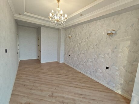 4 otaqlı yeni tikili - Bakıxanov q. - 160 m²