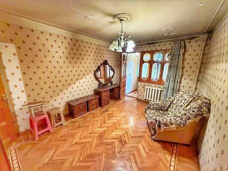 4 otaqlı köhnə tikili - Xalqlar Dostluğu m. - 100 m²