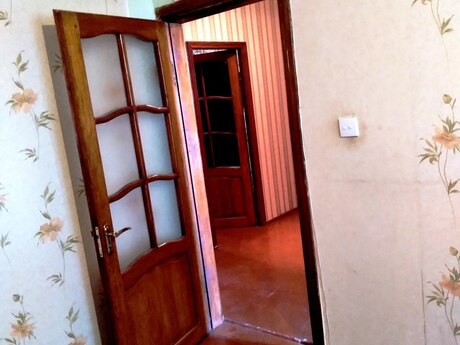 3 otaqlı köhnə tikili - 8 Noyabr m. - 65 m²