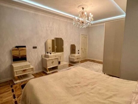 4 otaqlı köhnə tikili - Yasamal q. - 176 m²