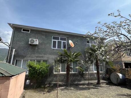 6 otaqlı həyət evi/bağ evi - Zaqatala - 300 m²
