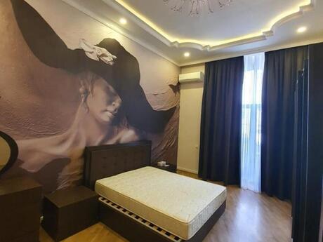 4 otaqlı köhnə tikili - 28 May m. - 185 m²