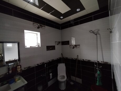 4 otaqlı həyət evi/bağ evi - Binə q. - 193.1 m²