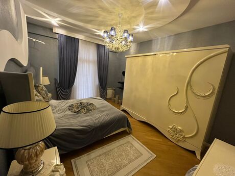 3 otaqlı yeni tikili - Şah İsmayıl Xətai m. - 150 m²