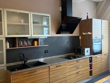 3 otaqlı yeni tikili - 28 May m. - 120 m²