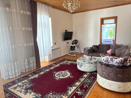 7 otaqlı həyət evi/bağ evi - Mərdəkan q. - 197 m²