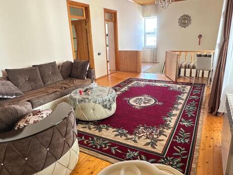 7 otaqlı həyət evi/bağ evi - Mərdəkan q. - 197 m²