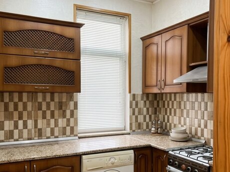 2 otaqlı köhnə tikili - Memar Əcəmi m. - 60 m²