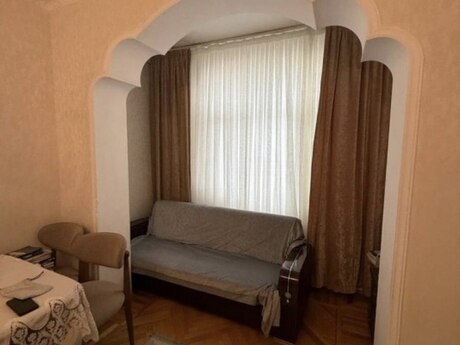 2 otaqlı köhnə tikili - Gənclik m. - 65 m²