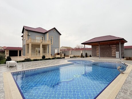 5 otaqlı həyət evi/bağ evi - Novxanı q. - 200 m²
