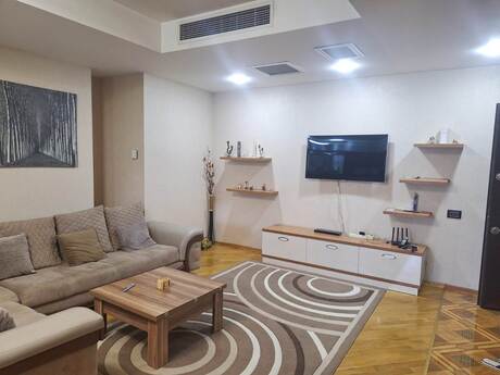 2 otaqlı yeni tikili - 28 May m. - 82 m²