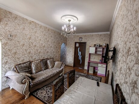 2 otaqlı köhnə tikili - 7-ci mikrorayon q. - 50 m²