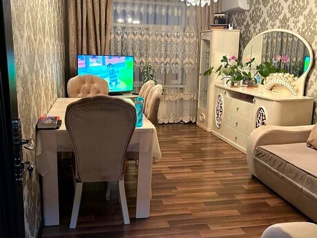 2 otaqlı köhnə tikili - Xalqlar Dostluğu m. - 55 m²
